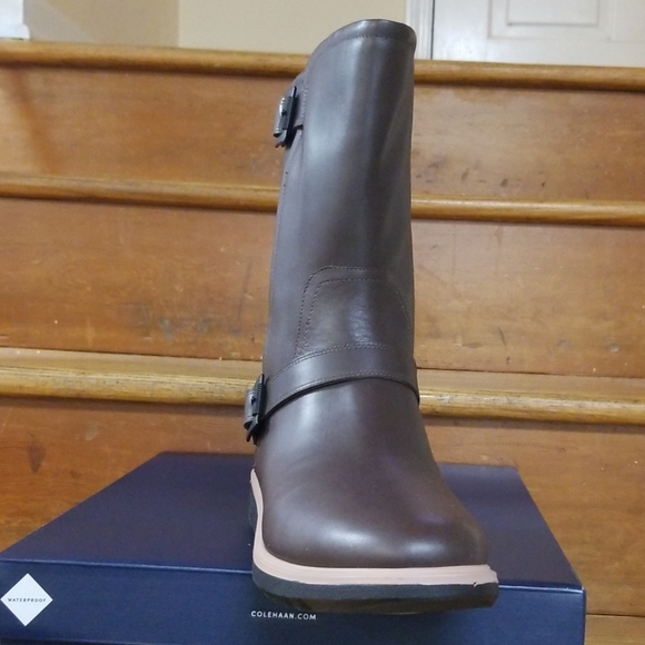 Boots - Picture 2 of 5